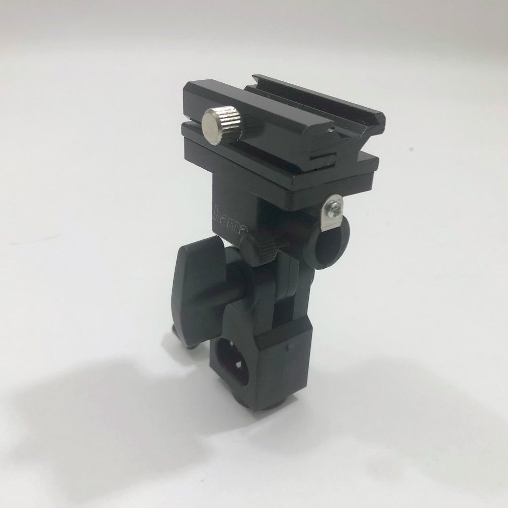 NWT Hama Flash Bracket for Studio Umbrellas and Shoe Flash Mounts